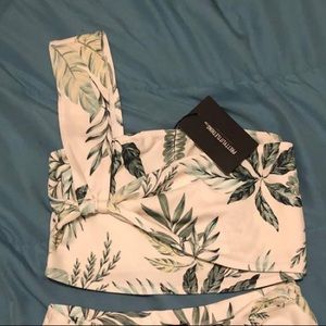 Pretty Little Thing 2 piece set